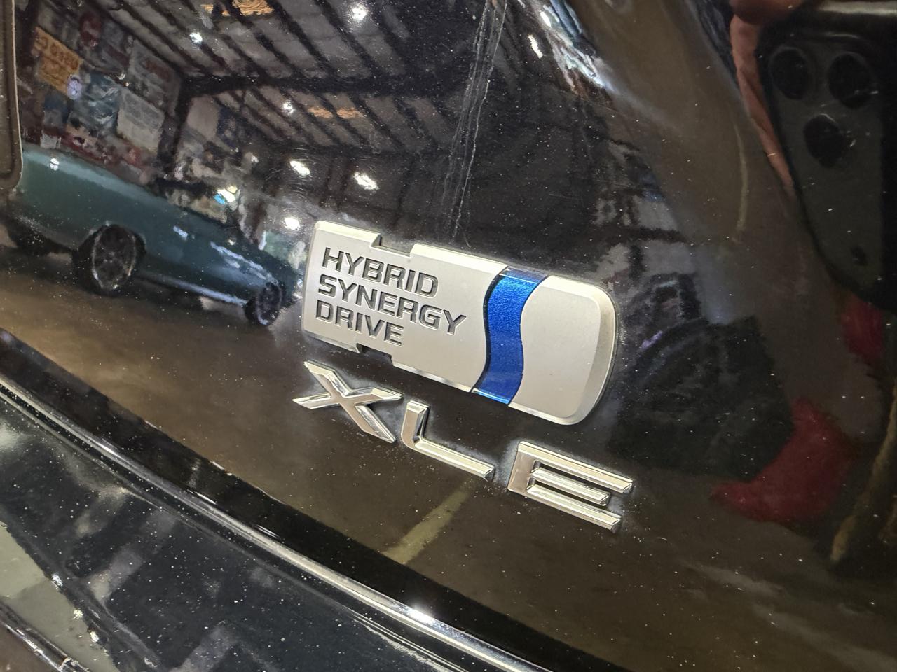 Toyota Avalon Hybrid 4dr Sdn XLE Premium (Natl) 2015