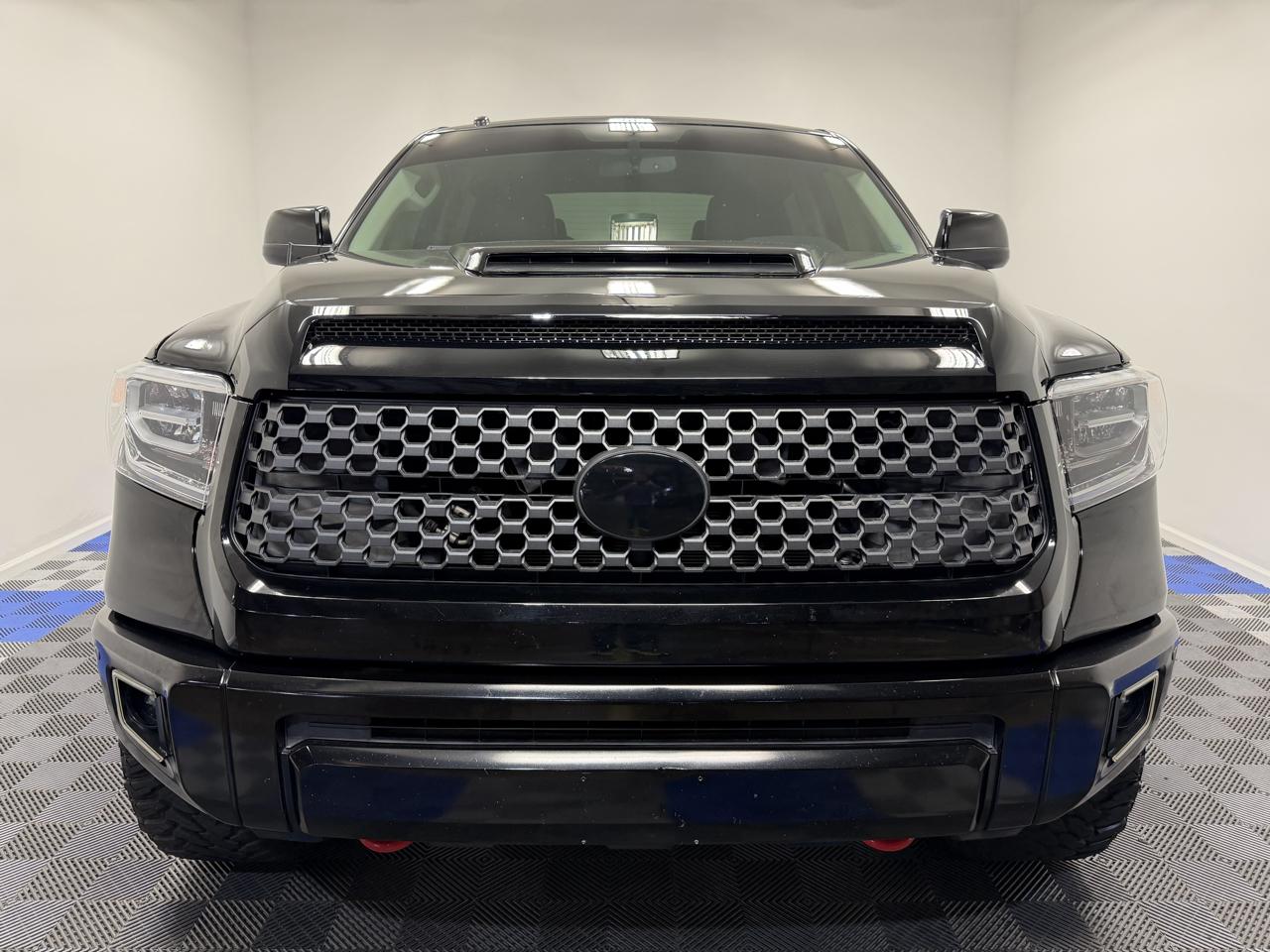 Toyota Tundra 4WD Truck CrewMax 5.7L FFV V8 6-Spd AT Platinum (Natl) 2015