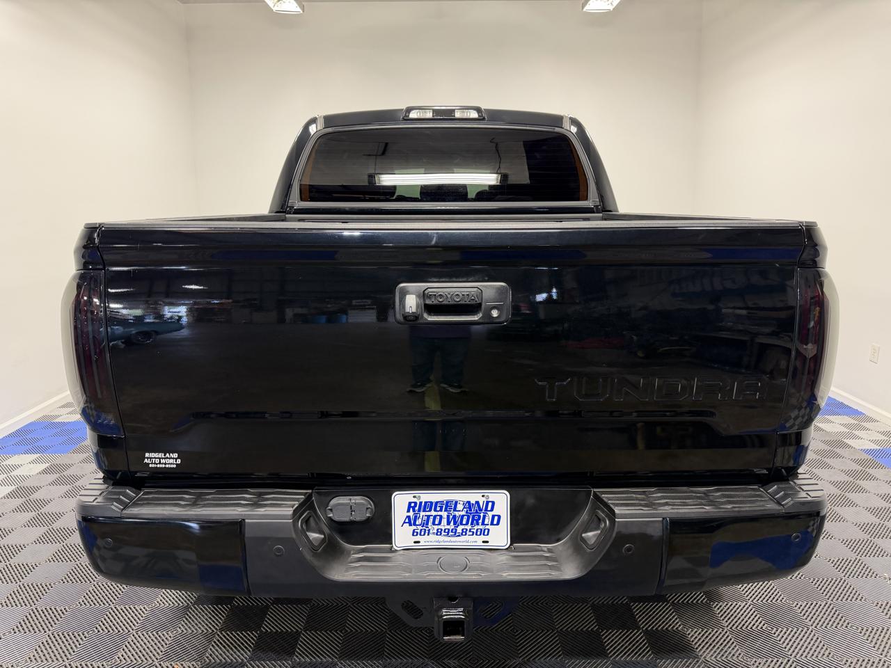 Toyota Tundra 4WD Truck CrewMax 5.7L FFV V8 6-Spd AT Platinum (Natl) 2015