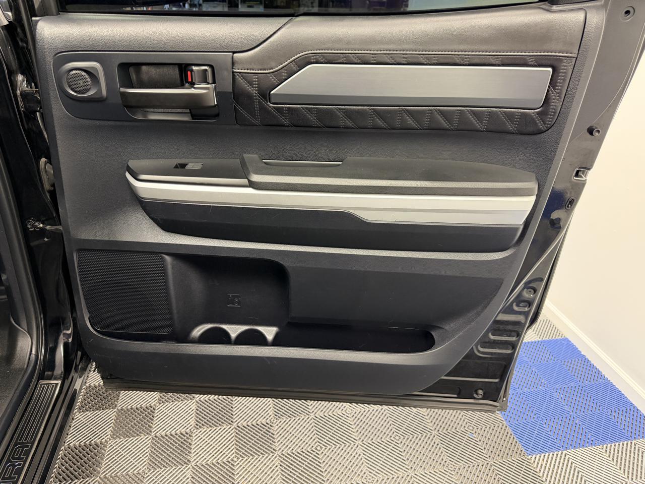 Toyota Tundra 4WD Truck CrewMax 5.7L FFV V8 6-Spd AT Platinum (Natl) 2015