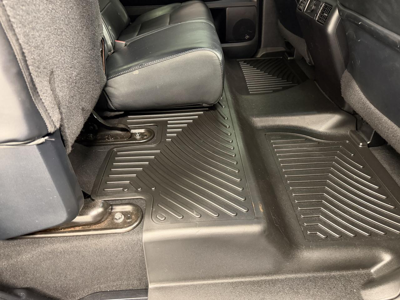 Toyota Tundra 4WD Truck CrewMax 5.7L FFV V8 6-Spd AT Platinum (Natl) 2015