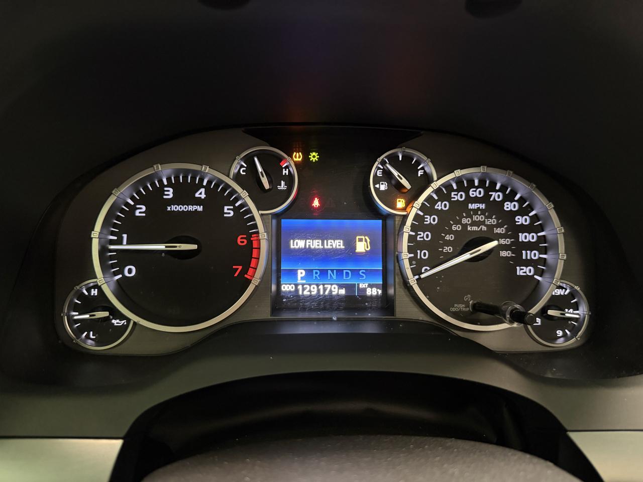 Toyota Tundra 4WD Truck CrewMax 5.7L FFV V8 6-Spd AT Platinum (Natl) 2015