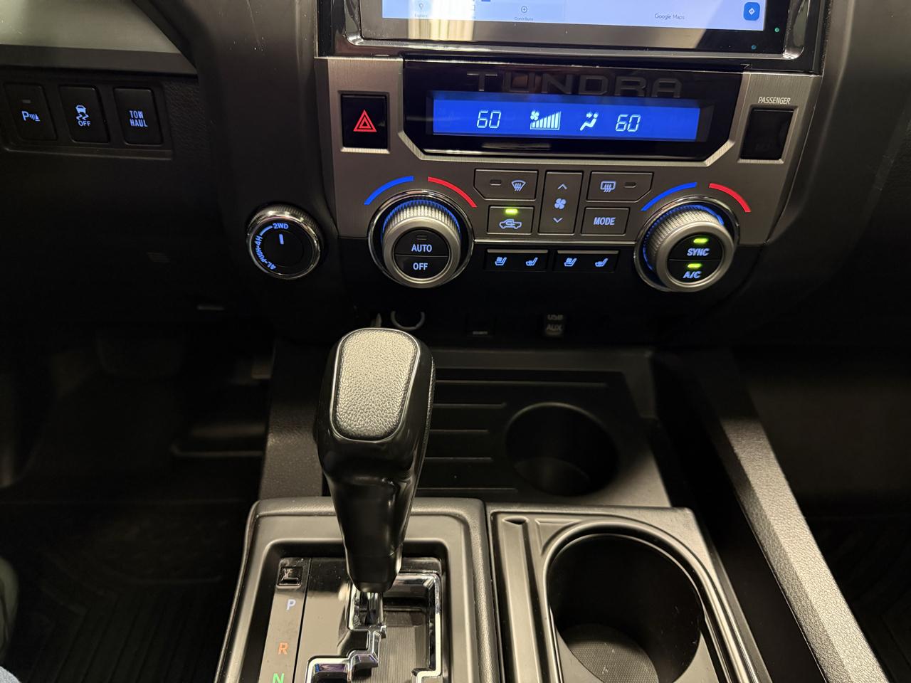 Toyota Tundra 4WD Truck CrewMax 5.7L FFV V8 6-Spd AT Platinum (Natl) 2015