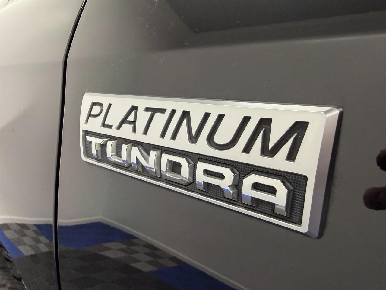 Toyota Tundra 4WD Truck CrewMax 5.7L FFV V8 6-Spd AT Platinum (Natl) 2015
