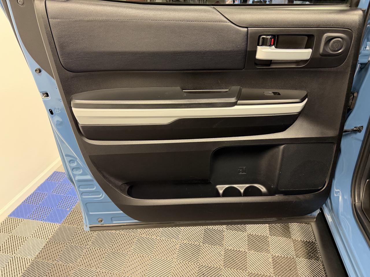 Toyota Tundra 4WD SR5 CrewMax 5.5' Bed 5.7L (Natl) 2021