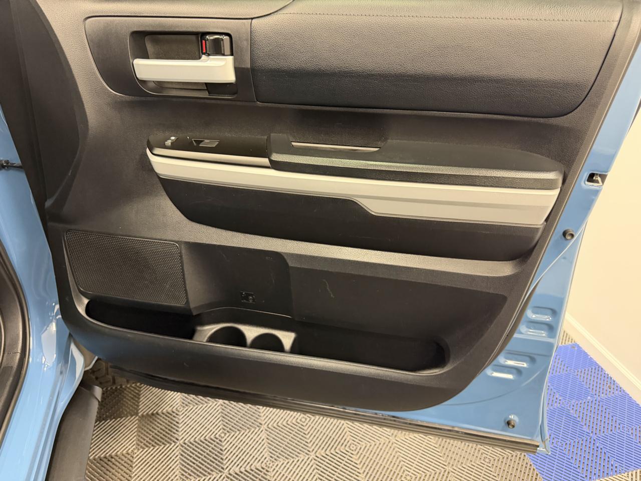 Toyota Tundra 4WD SR5 CrewMax 5.5' Bed 5.7L (Natl) 2021