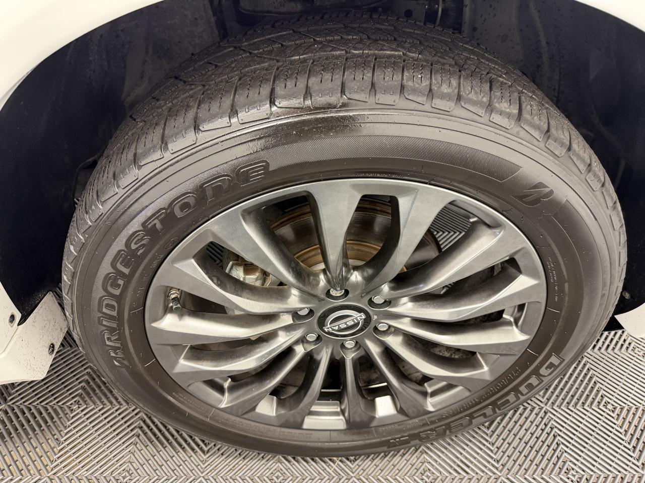 Nissan Armada 4x2 Platinum 2021