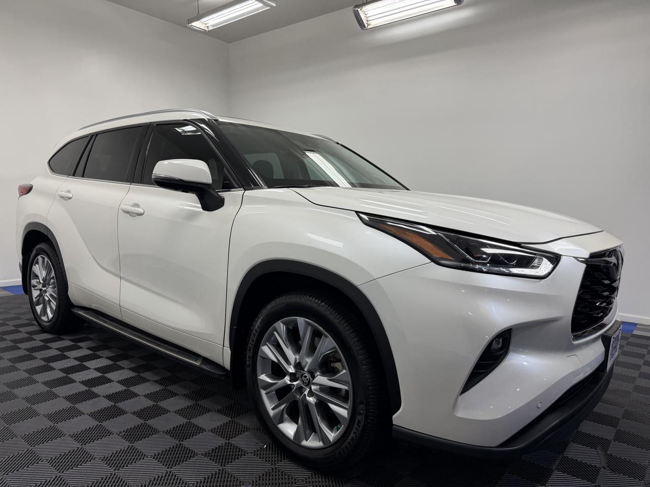 Toyota Highlander Limited FWD (Natl) 2021