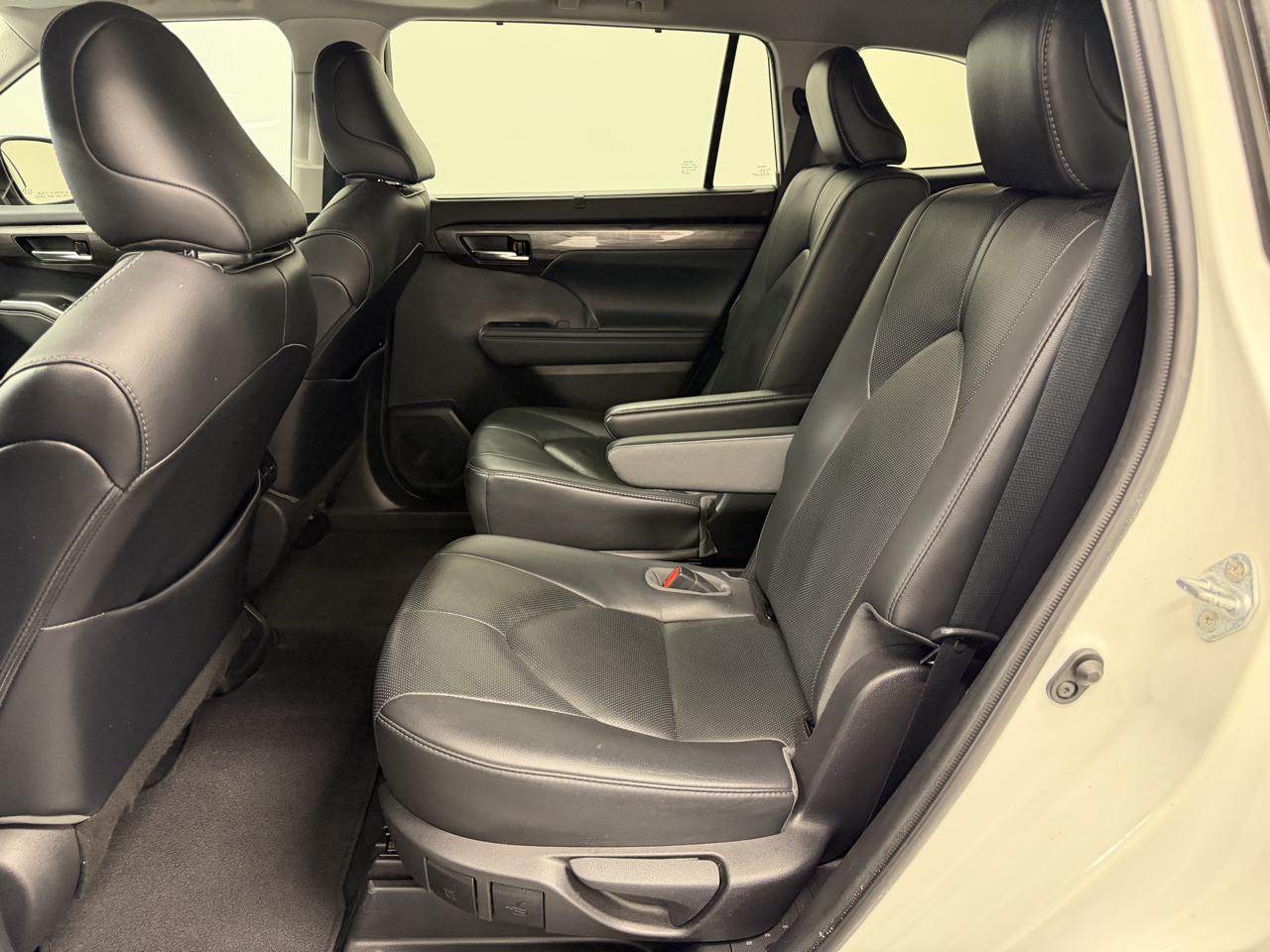 Toyota Highlander Limited FWD (Natl) 2021