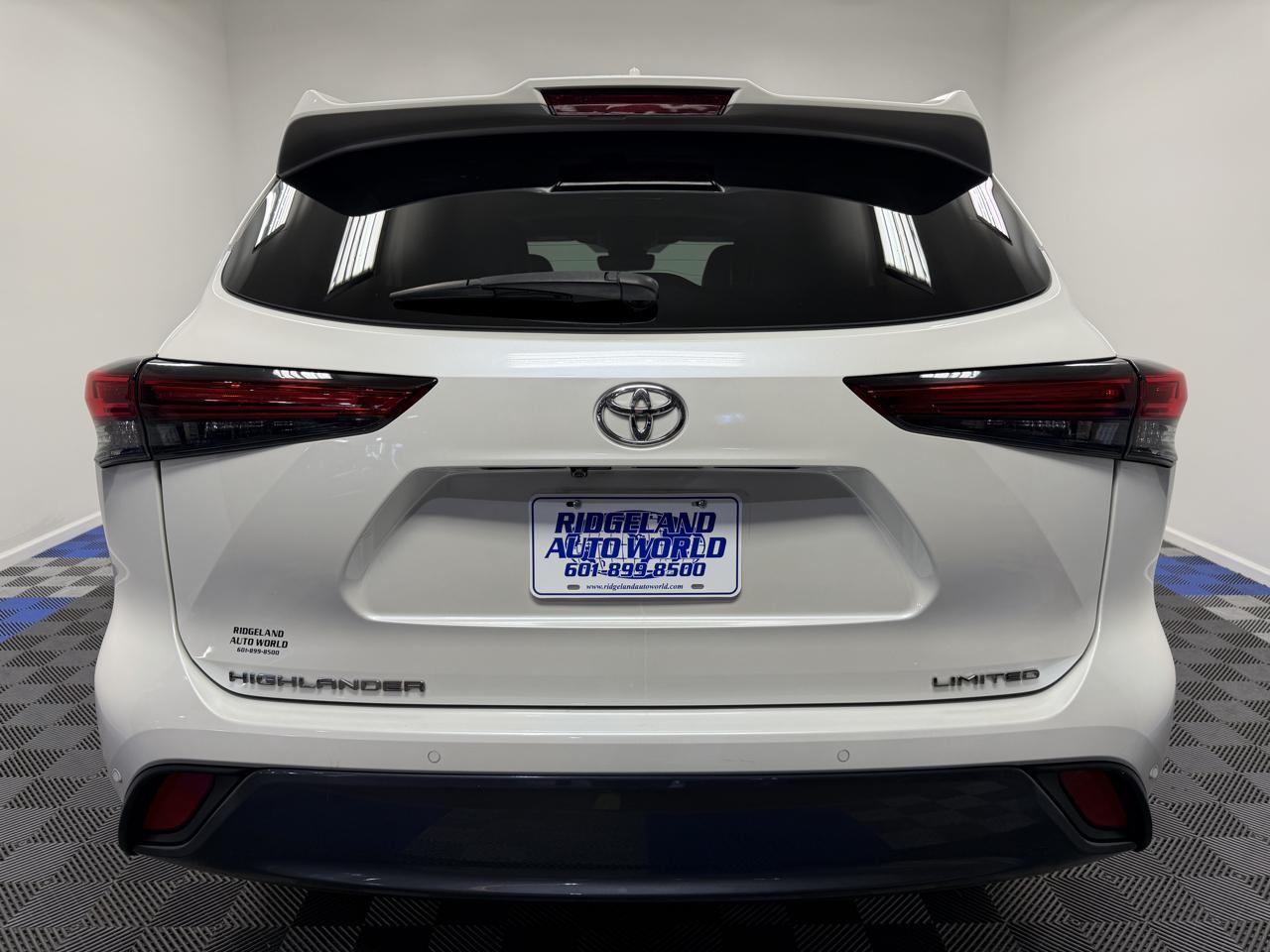 Toyota Highlander Limited FWD (Natl) 2021