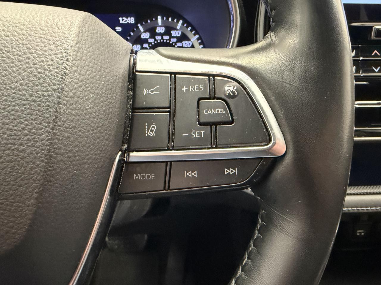 Toyota Highlander Limited FWD (Natl) 2021