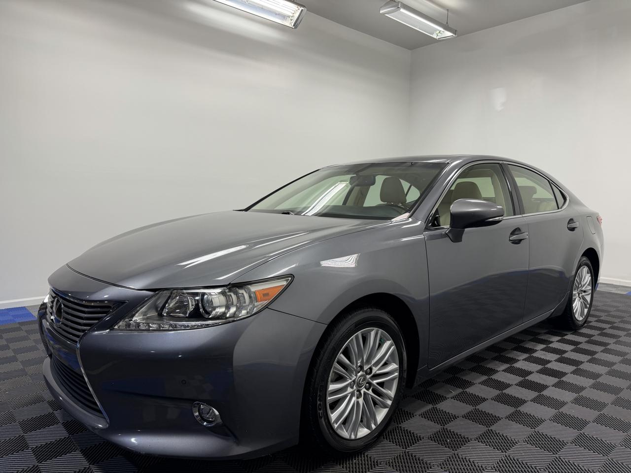 Lexus ES photo 3