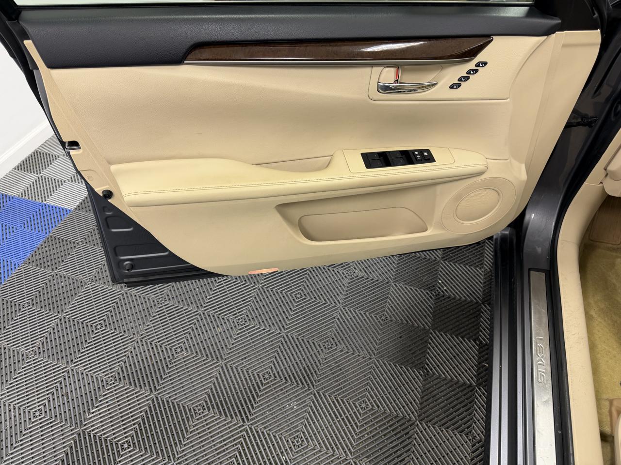 Lexus ES photo 5