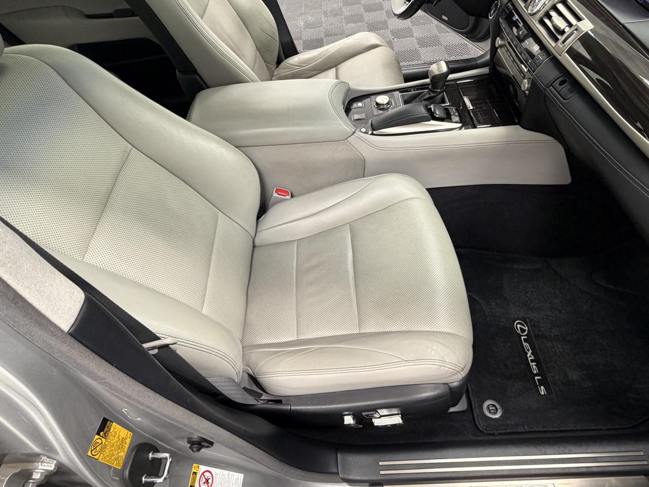 Lexus LS photo 21