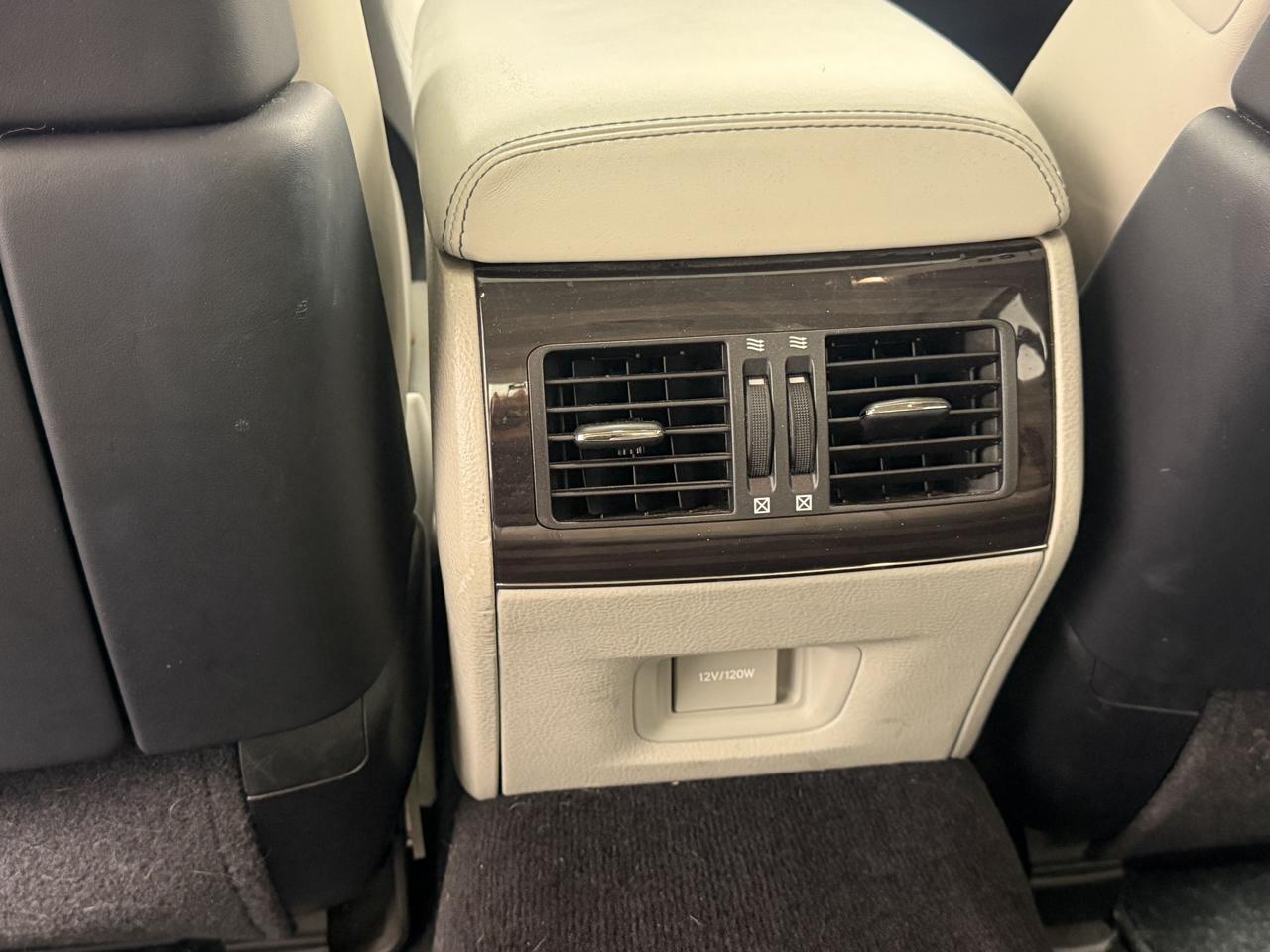 Lexus LS photo 29