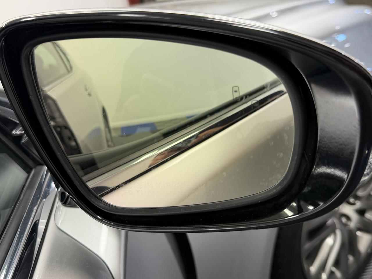 Lexus LS photo 36