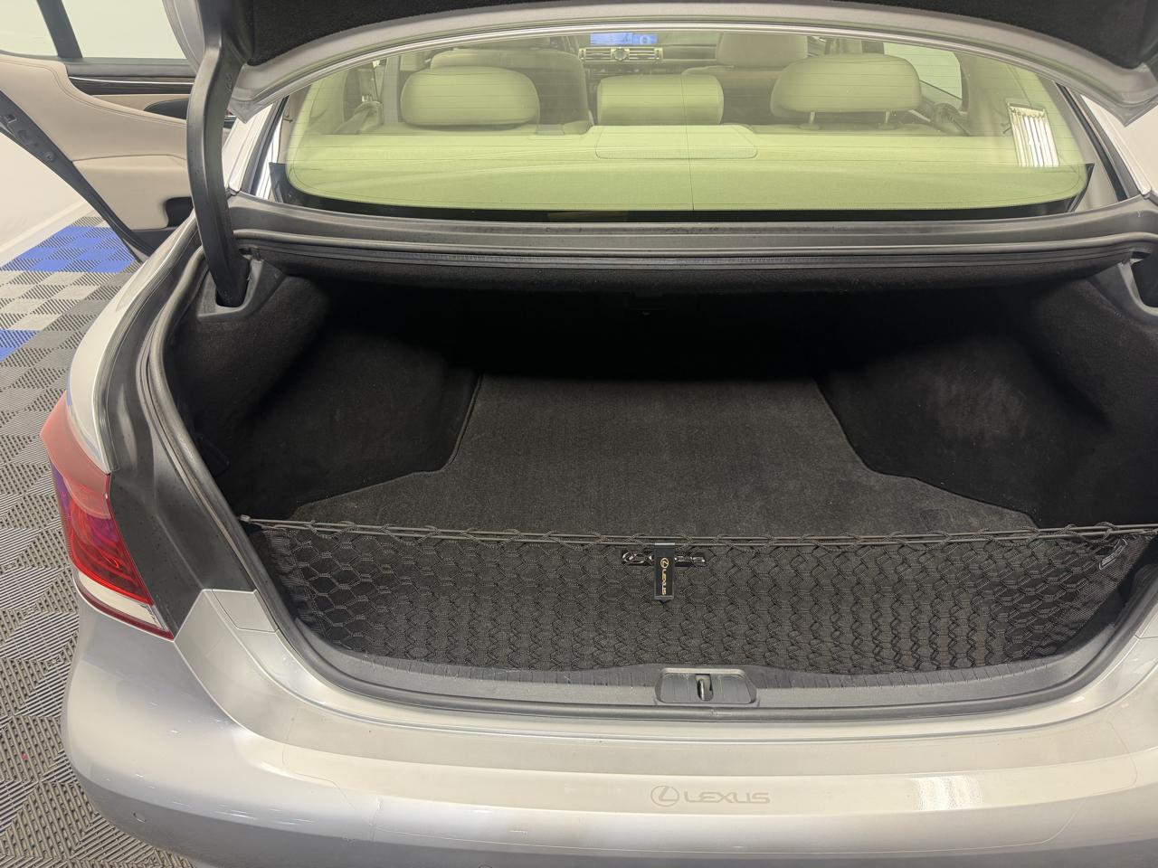 Lexus LS photo 39