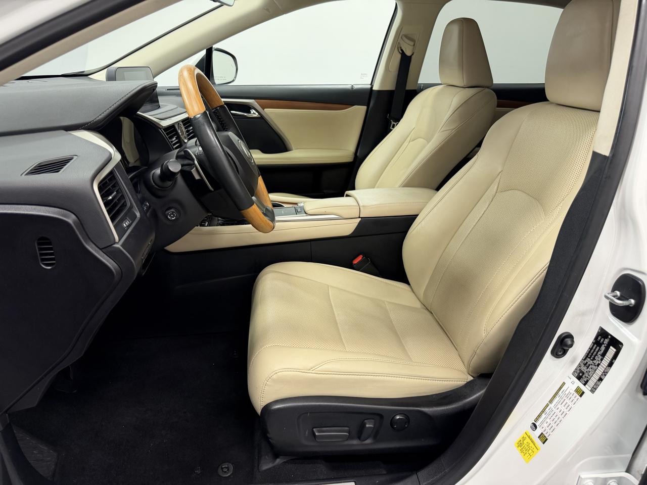 Lexus RX photo 4