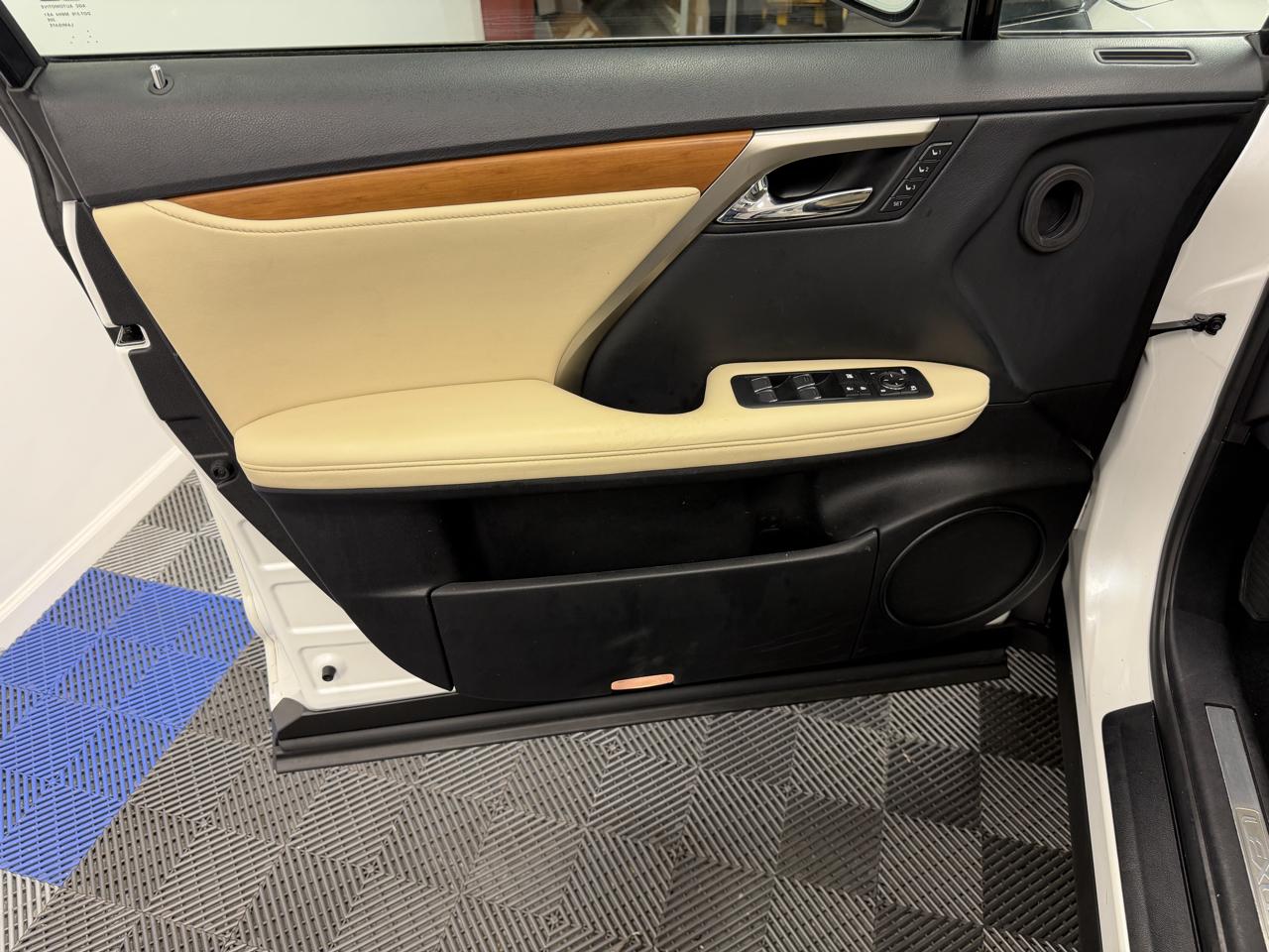Lexus RX photo 5