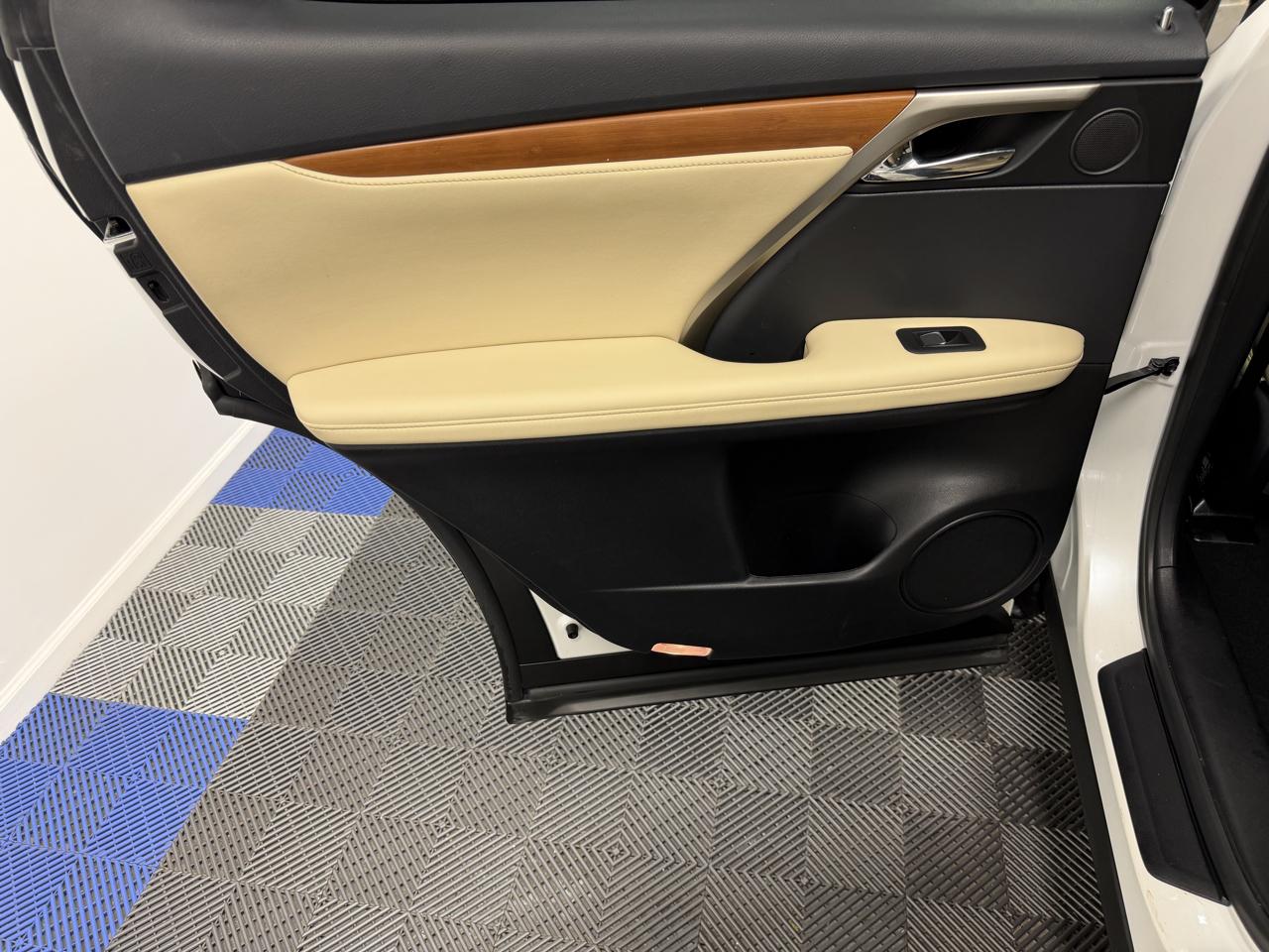 Lexus RX photo 9