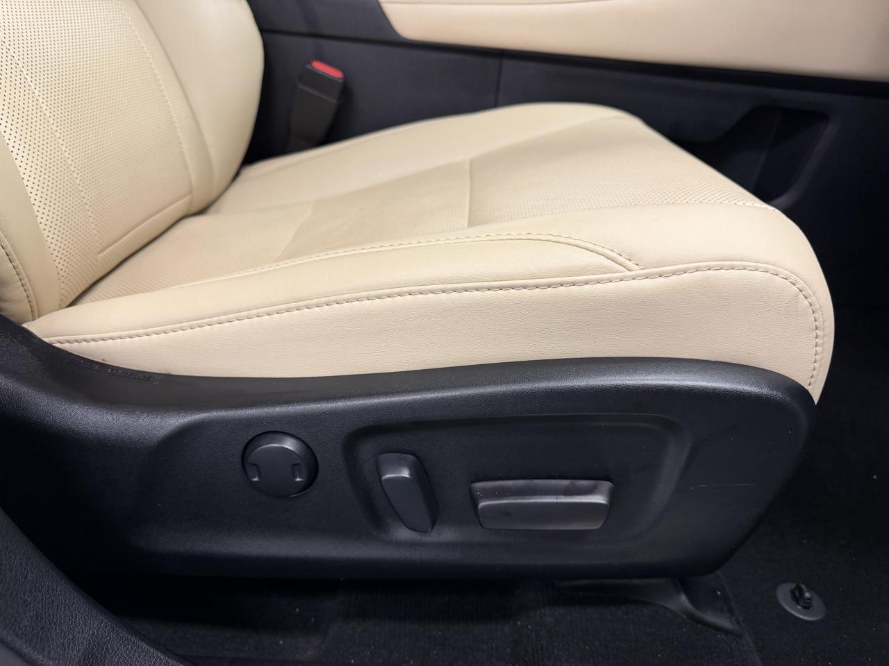 Lexus RX photo 15