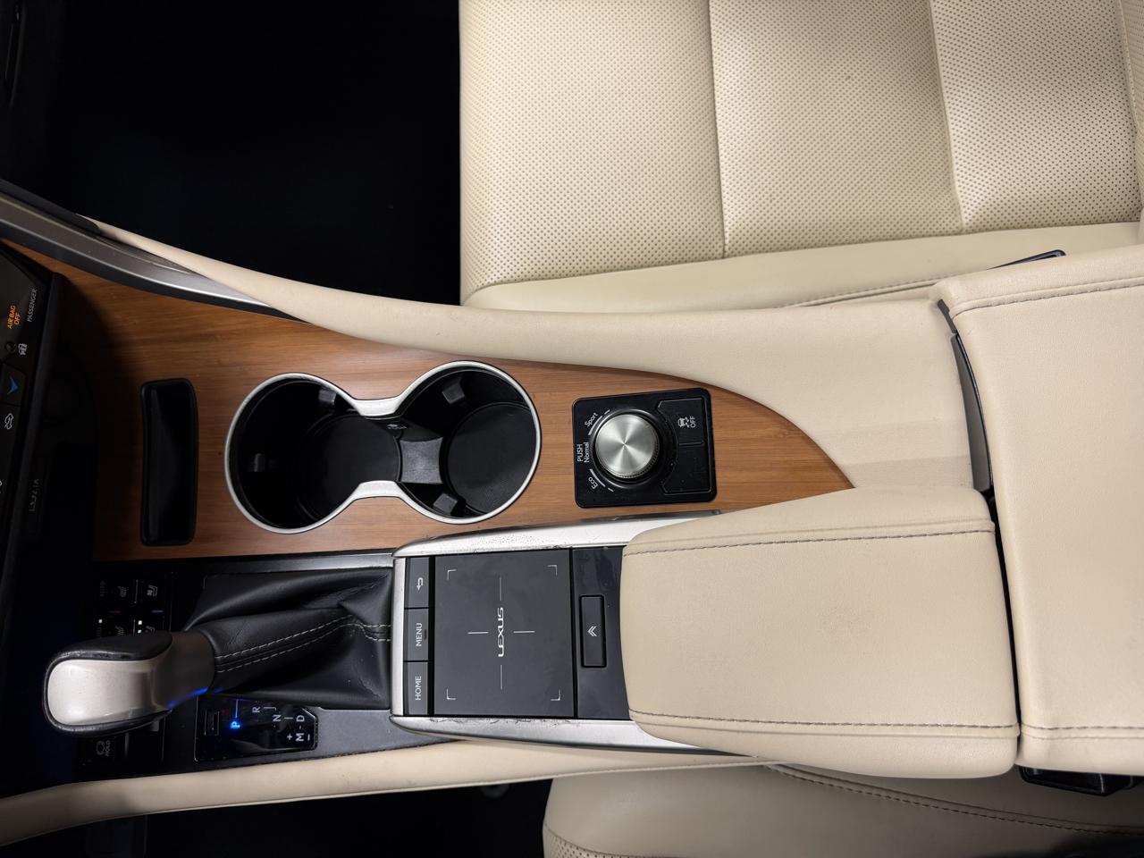 Lexus RX photo 22