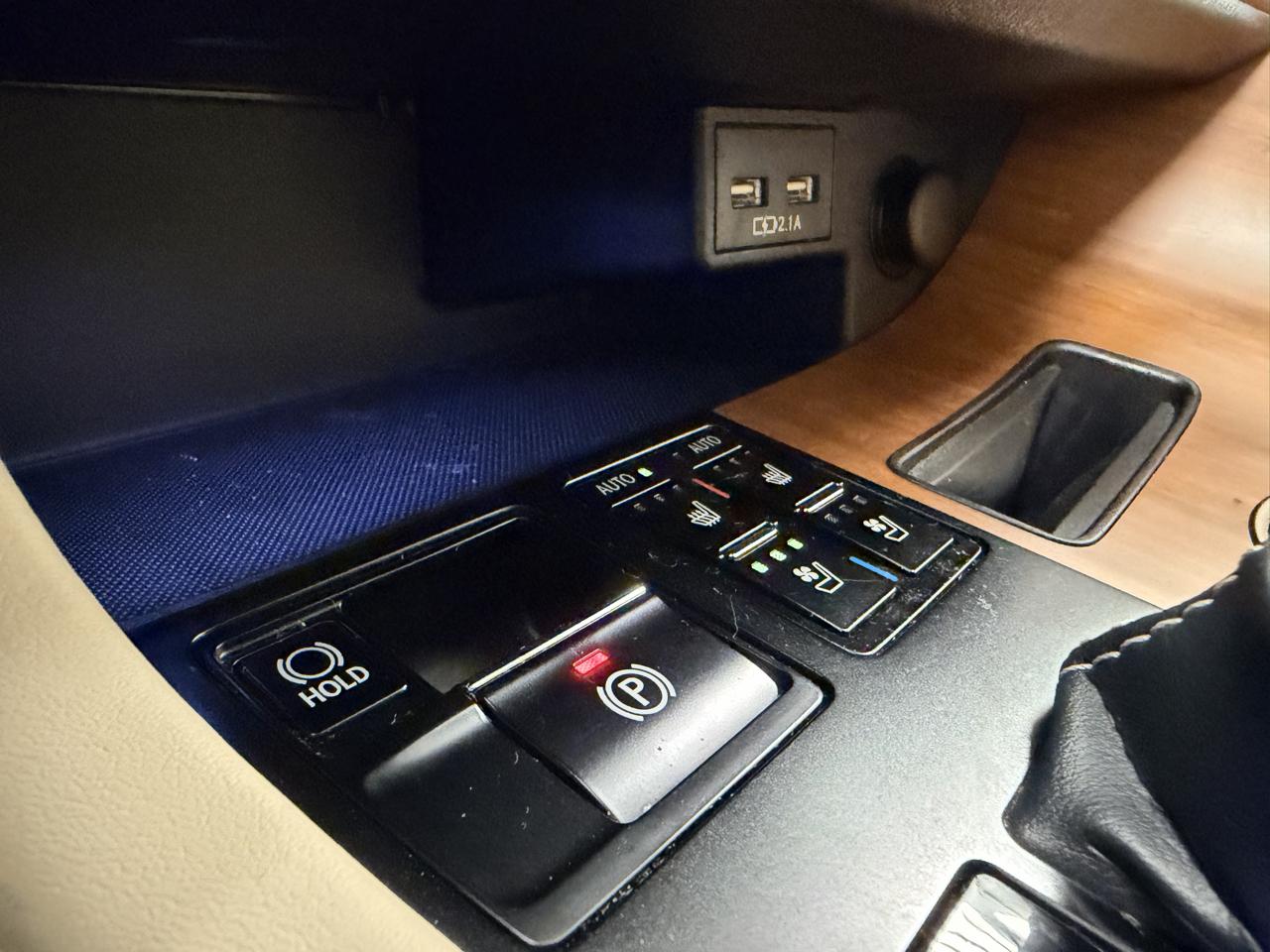 Lexus RX photo 25