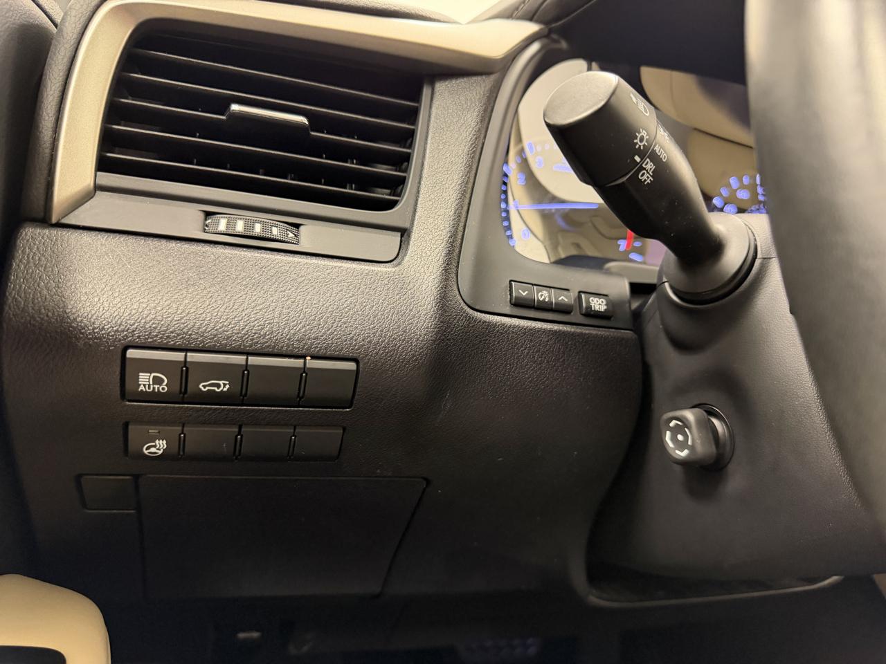 Lexus RX photo 26