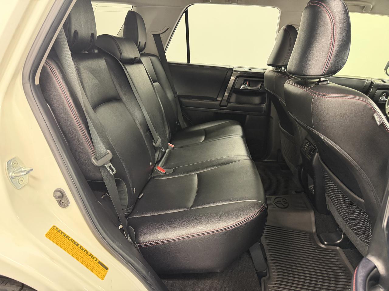Toyota 4Runner Venture 4WD (Natl) 2021