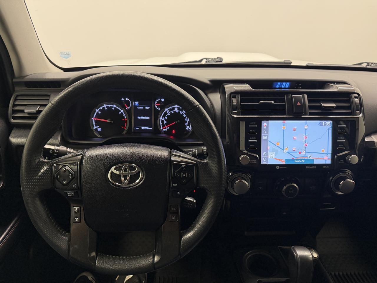 Toyota 4Runner Venture 4WD (Natl) 2021