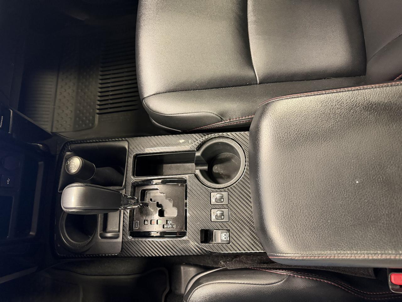 Toyota 4Runner Venture 4WD (Natl) 2021
