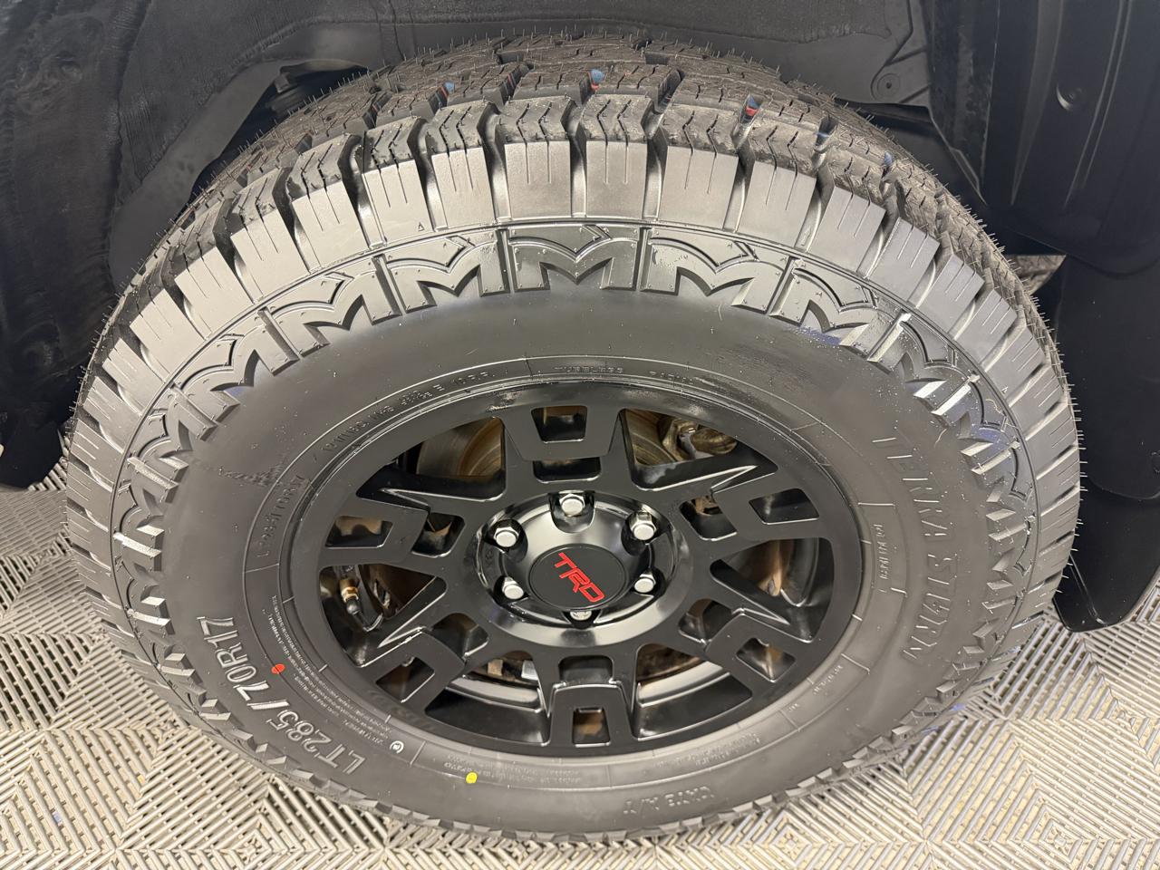 Toyota 4Runner Venture 4WD (Natl) 2021