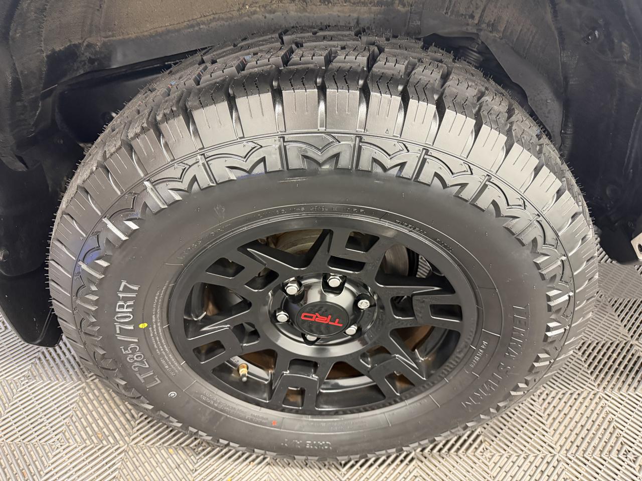 Toyota 4Runner Venture 4WD (Natl) 2021