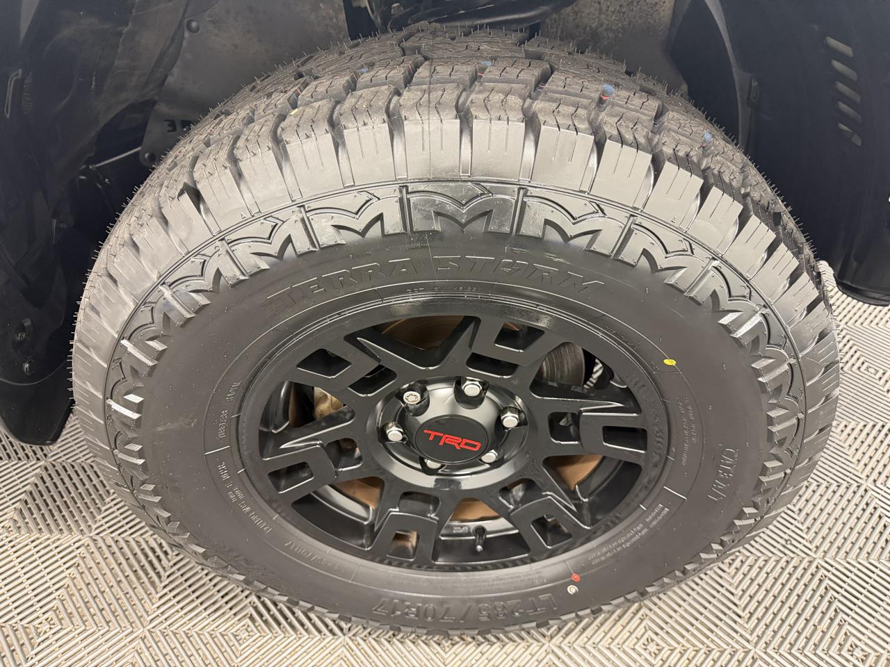 Toyota 4Runner Venture 4WD (Natl) 2021
