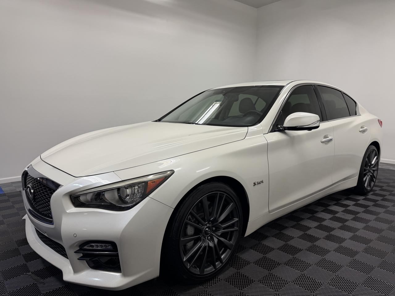 Infiniti Q50 4dr Sdn 3.0t Red Sport 400 RWD 2016