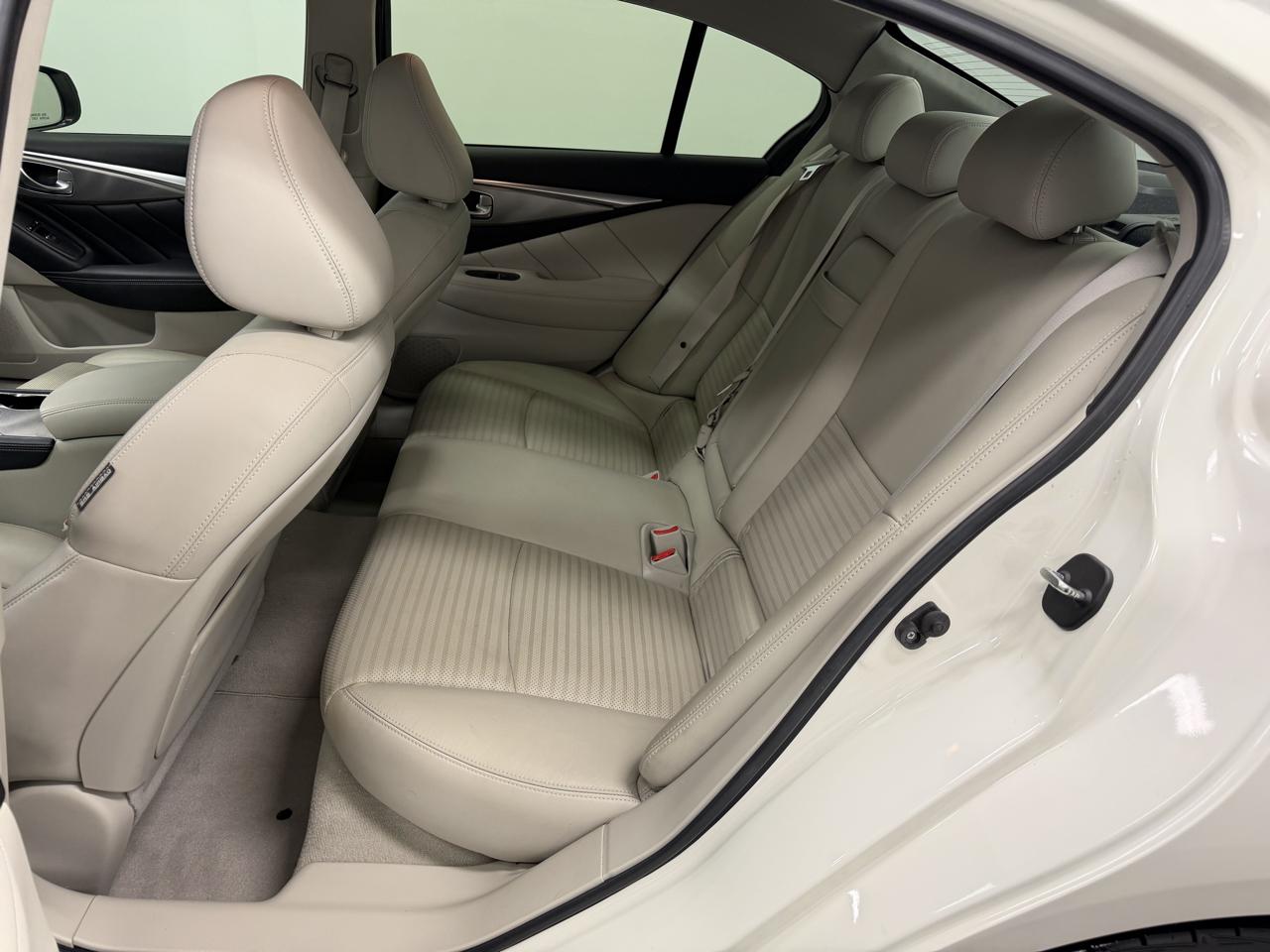 Infiniti Q50 4dr Sdn 3.0t Red Sport 400 RWD 2016