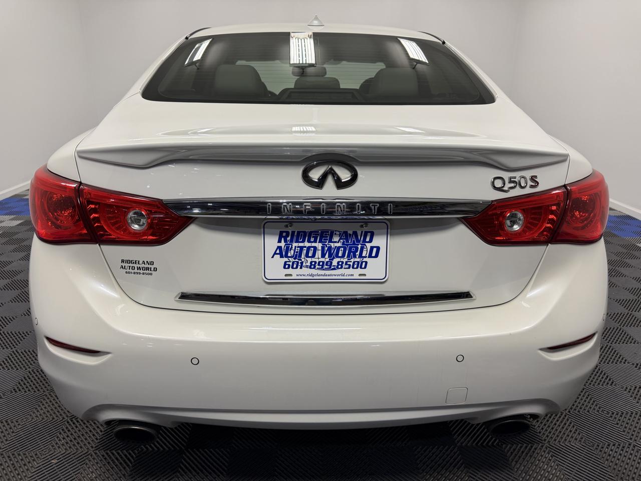 Infiniti Q50 4dr Sdn 3.0t Red Sport 400 RWD 2016