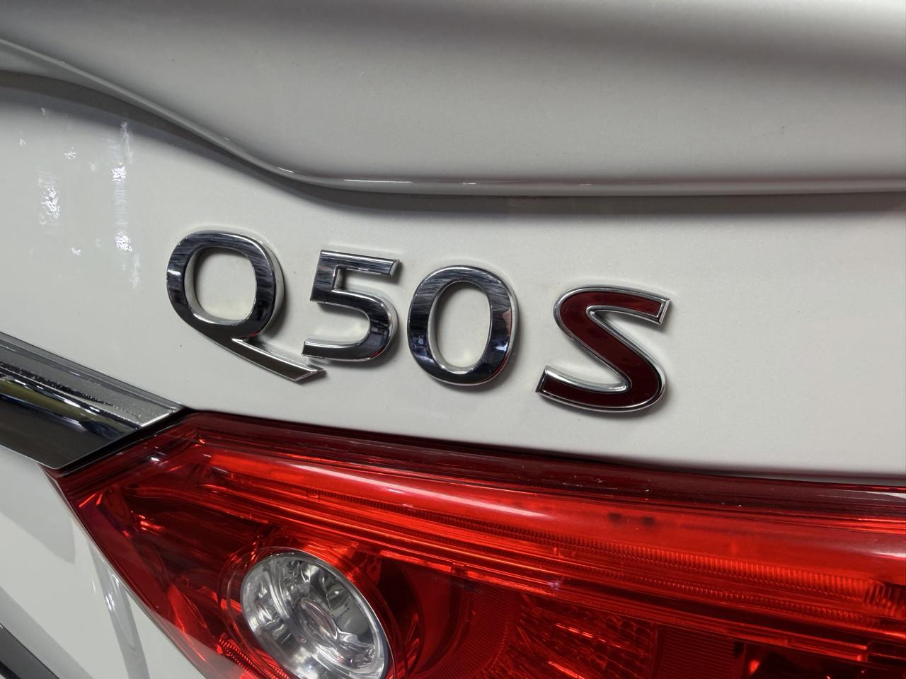 Infiniti Q50 4dr Sdn 3.0t Red Sport 400 RWD 2016