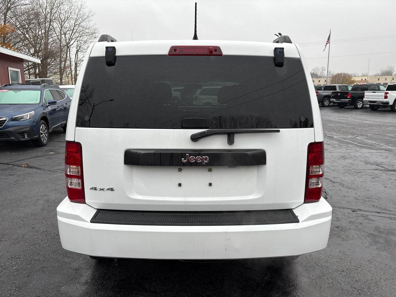 2011 Jeep Liberty Sport photo 3