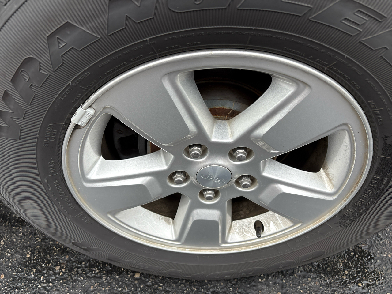 2011 Jeep Liberty Sport photo 4