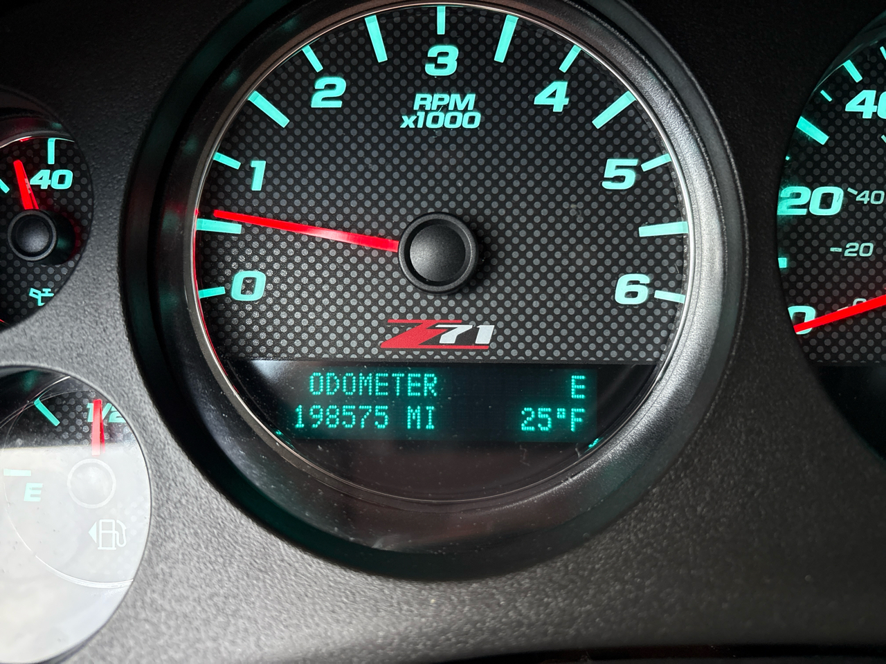 GMC Sierra 1500 4WD Ext Cab 143.5" SLE 2013