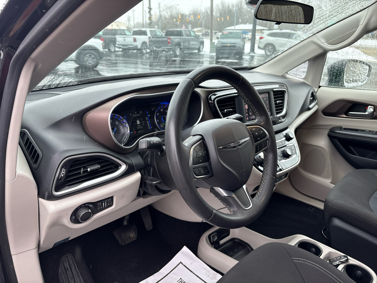 Chrysler Voyager LX FWD 2022