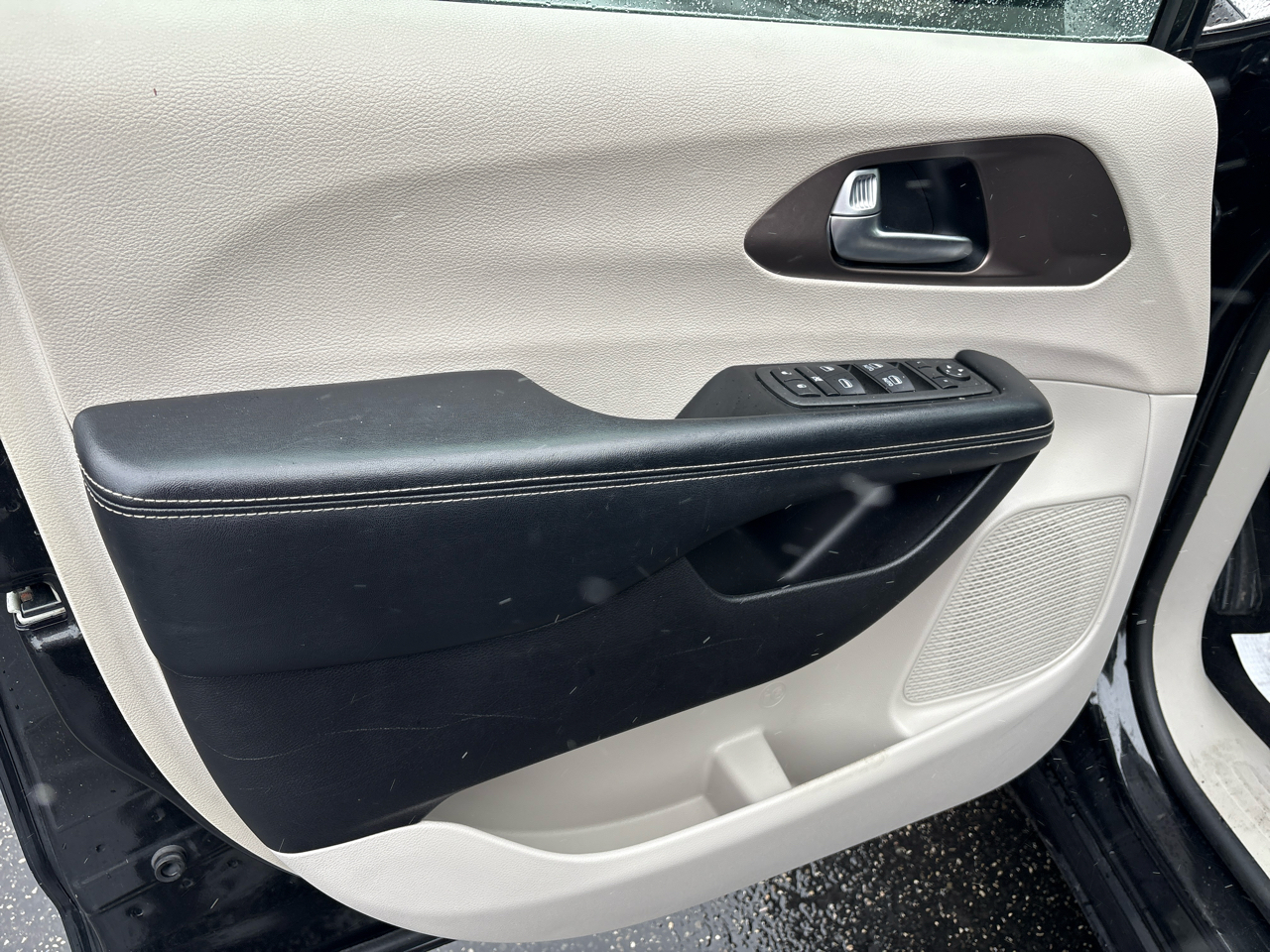 Chrysler Voyager LX FWD 2022