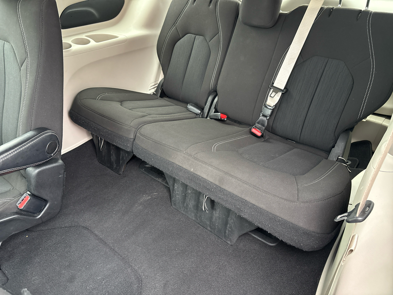 Chrysler Voyager LX FWD 2022