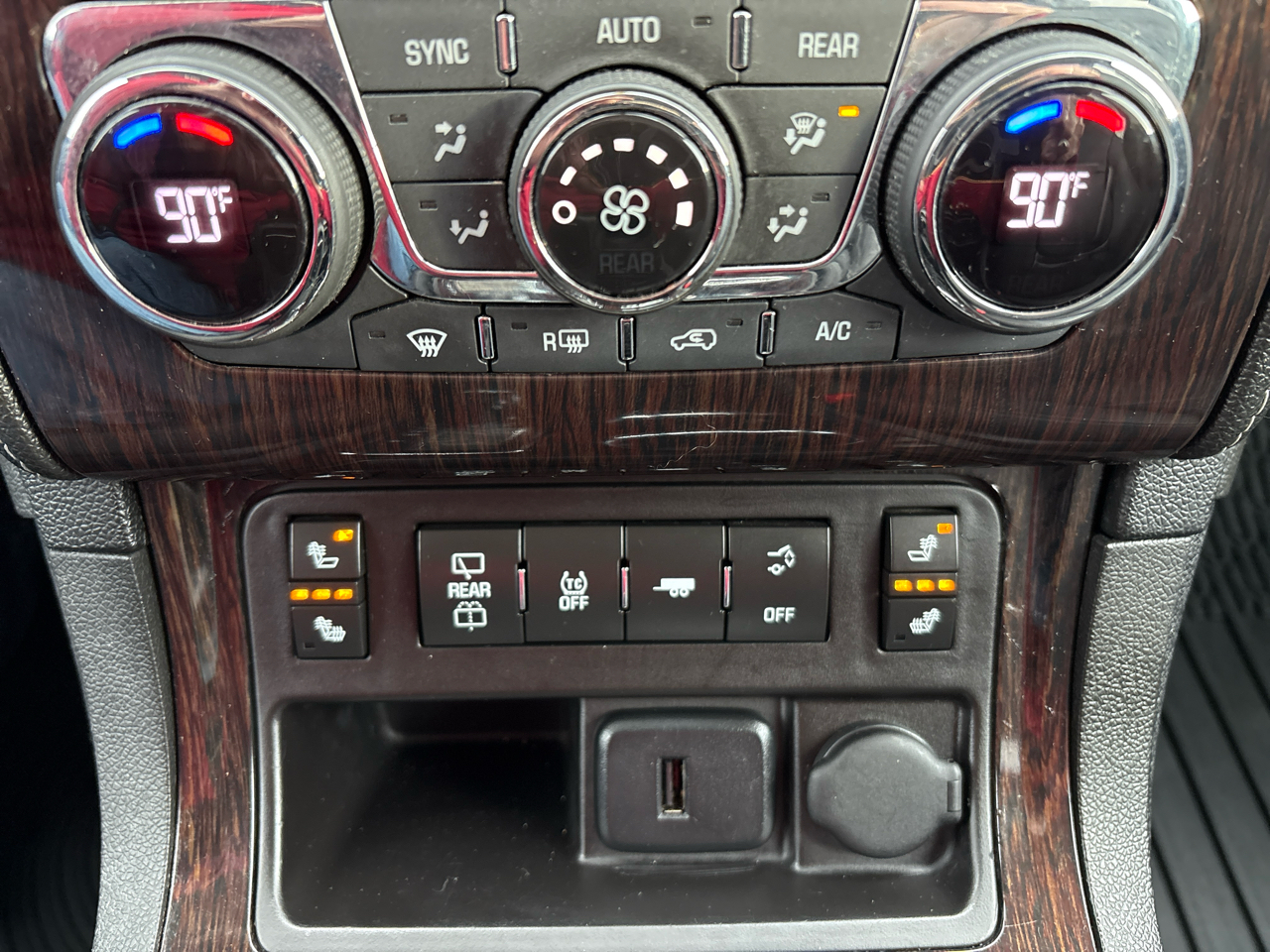 Chevrolet Traverse FWD 4dr LT w/2LT 2017