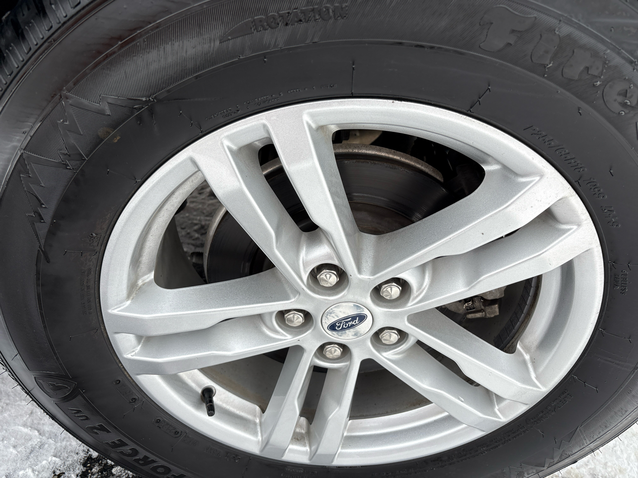 Ford Explorer XLT 4WD 2023