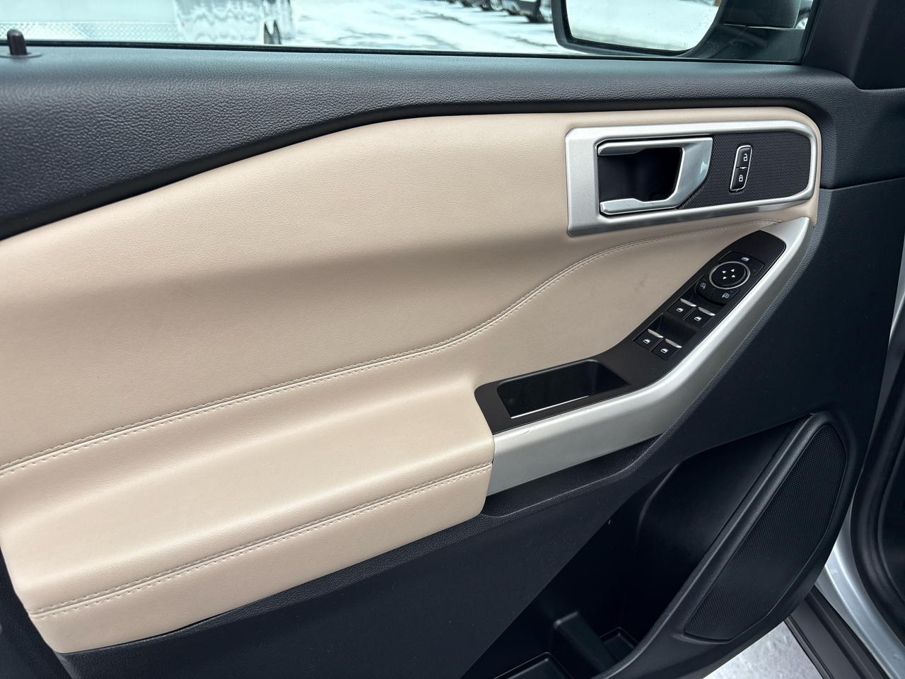 Ford Explorer XLT 4WD 2023