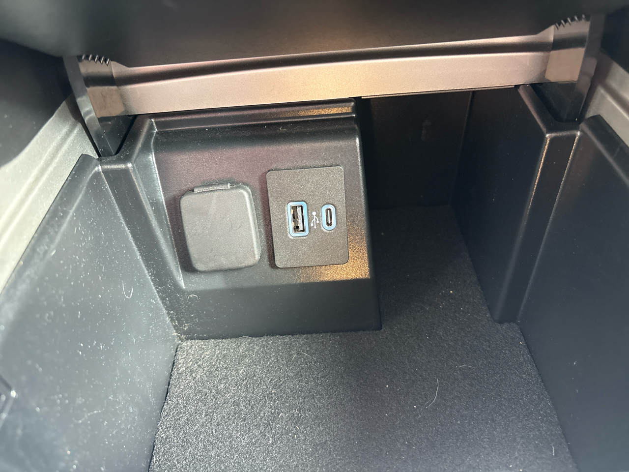 Ford Explorer XLT 4WD 2023