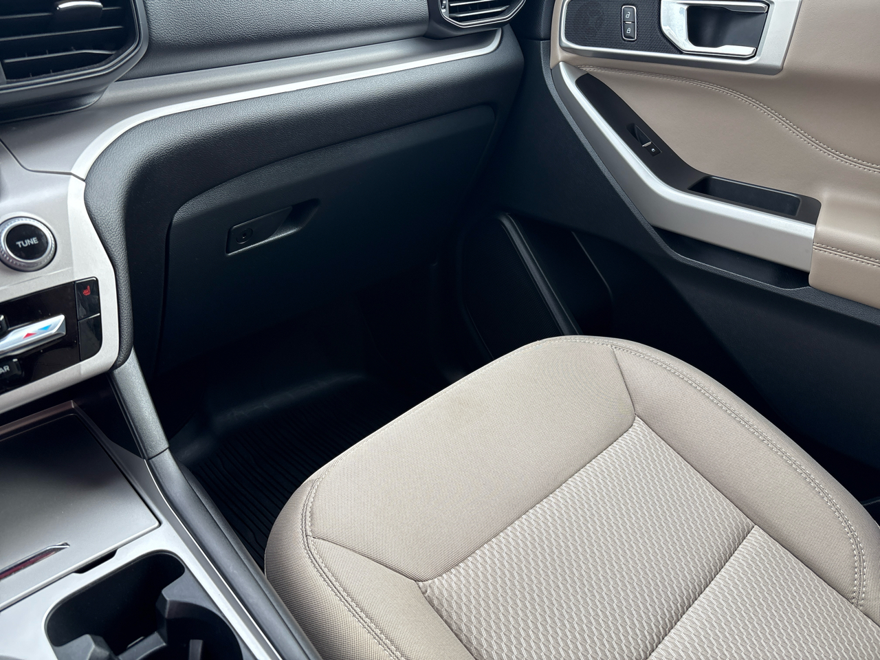 Ford Explorer XLT 4WD 2023