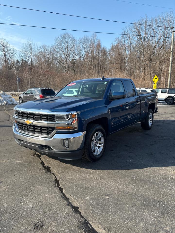 Chevrolet Silverado 1500 4WD Double Cab 143.5" LT w/1LT 2018